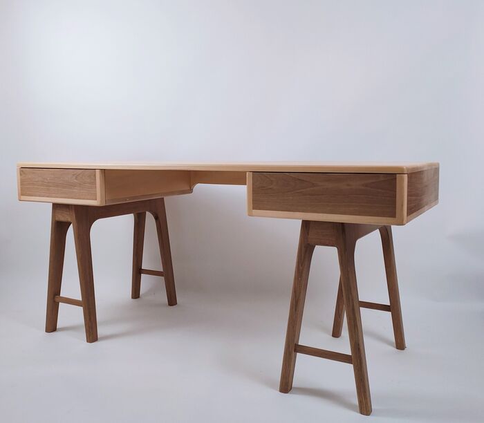 Schreibtisch im skandinavischen Stil