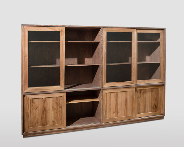 Moderne Schiebetüren-Bücherregal aus Eschen- und Nussbaumholz