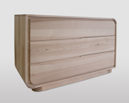 Three drawers modern dresser 