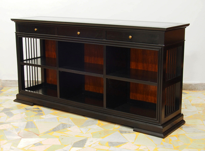 TV-Möbel mit Tischplatte aus Glas