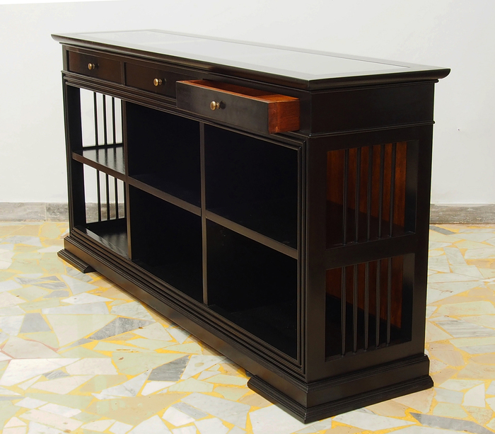 TV-Möbel mit Tischplatte aus Glas