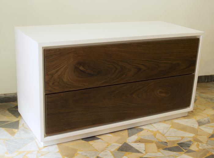 Schubladenschrank in Weiß und Walnuss 