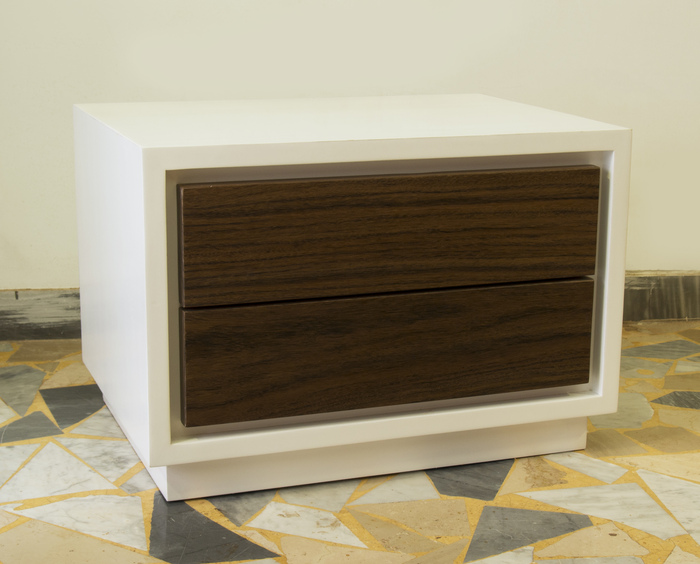 Schubladenschrank in Weiß und Walnuss 