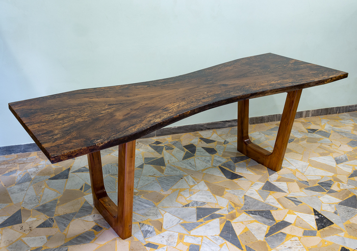 Tavolo in resina con legno di briccola