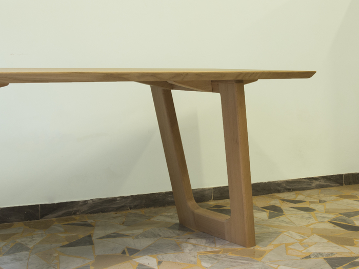 Moderner Esstisch in Massiv - Kastanie 