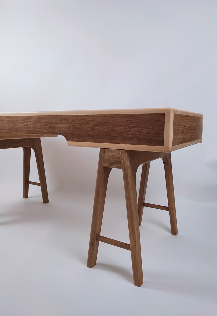 Schreibtisch im skandinavischen Stil