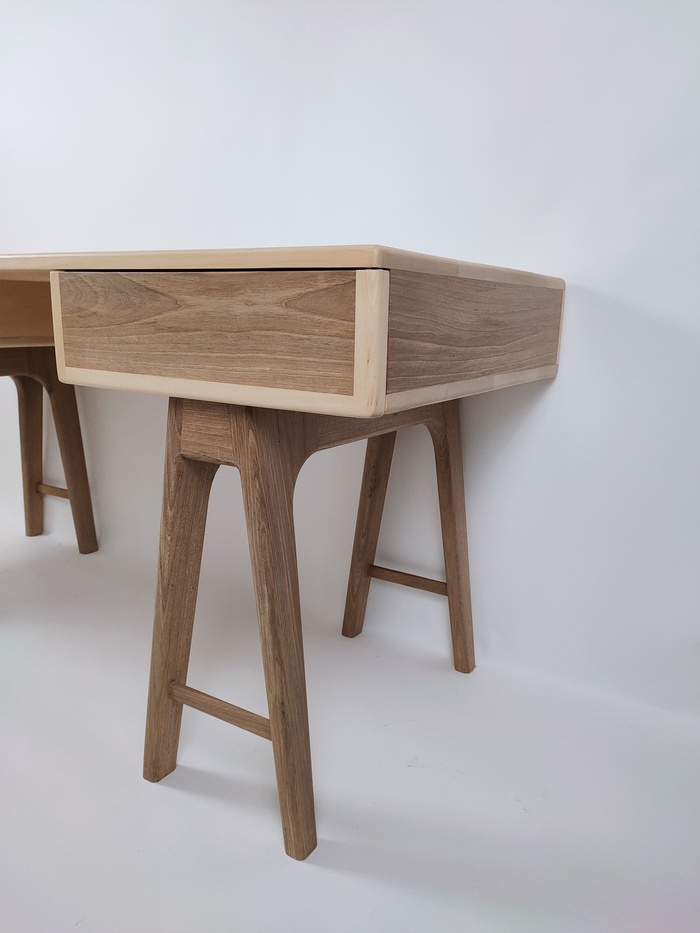 Schreibtisch im skandinavischen Stil