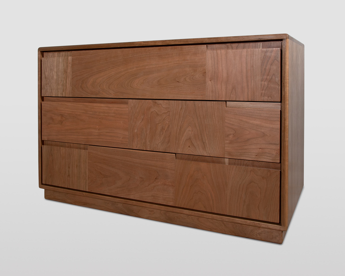 Cassettiera con tre cassetti in stile nordico in ciliegio massello