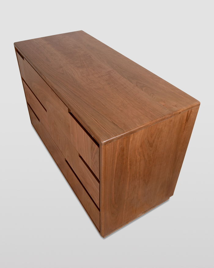 Cassettiera con tre cassetti in stile nordico in ciliegio massello