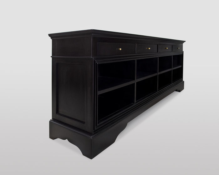 Handgemachter TV-Möbel aus massivem Tiglienholz mit Schubladen und nachhaltigen Oberflächen