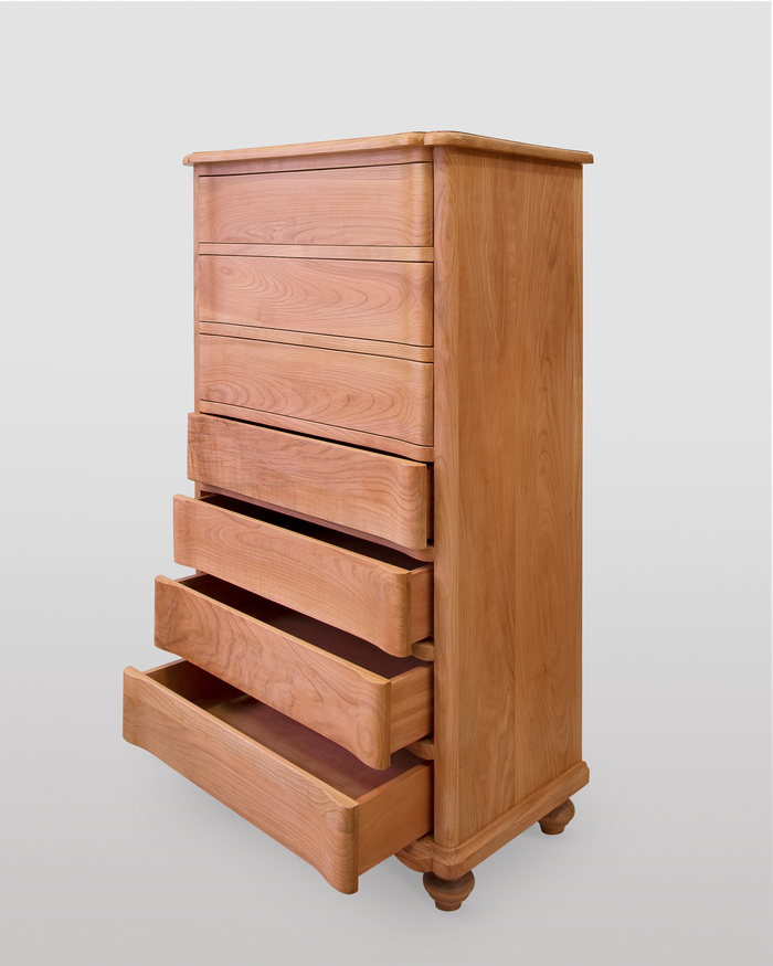 7-Laden Kommode aus Kirschenholz