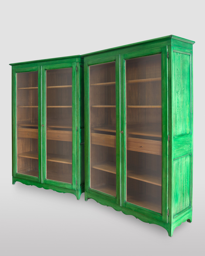 Grüne Bücherschränke