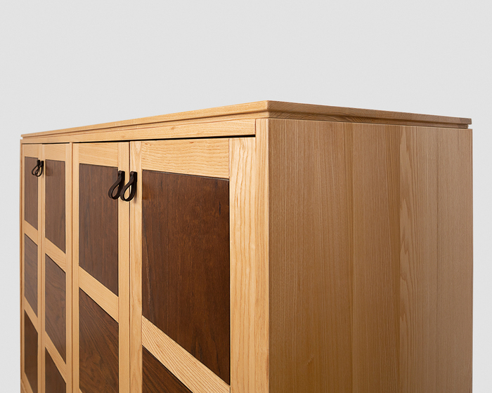 Scandinavian style 4-doors closet