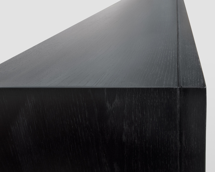 Wandvitrine im minimalistischen Stil