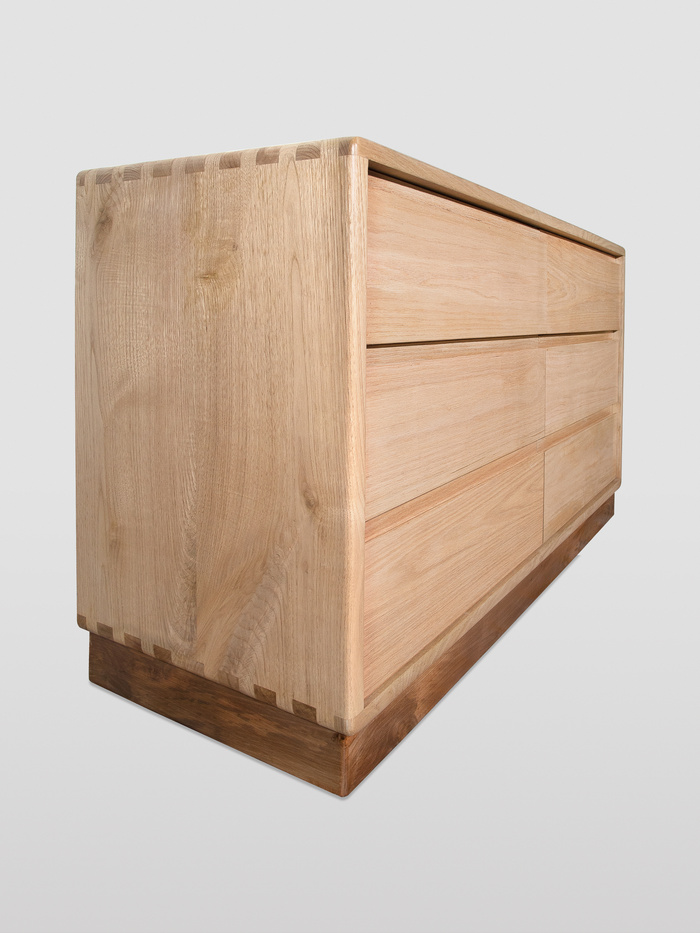 Designer-Kommode mit Nuten und Federverbindungen