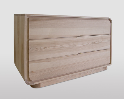 Three drawers modern dresser 