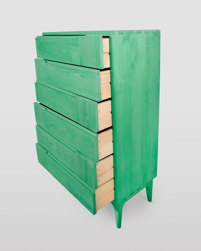 Cassettiera stile scandinavo con sei cassetti