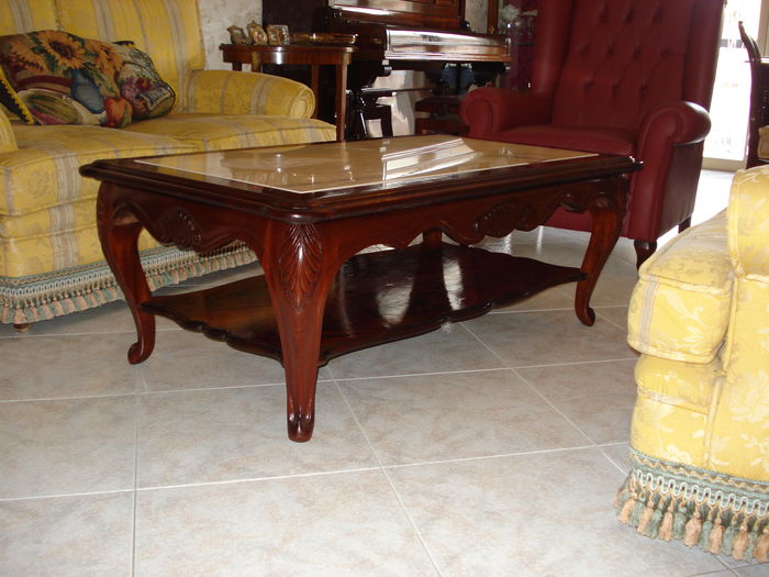 Mahogany Veneered Coffee Small Table