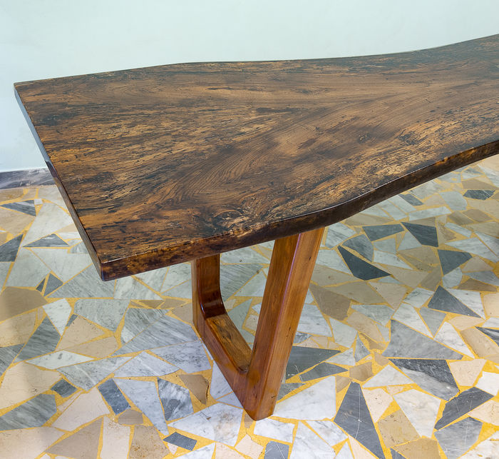 Tavolo in resina con legno di briccola