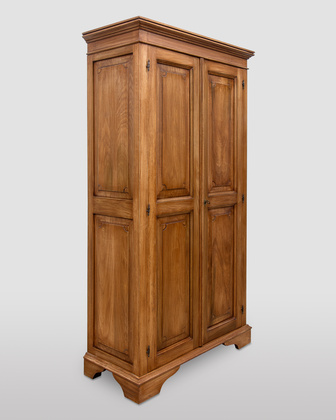 Kleiderschrank aus Toulipier Holz