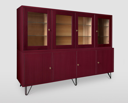 Schrank im Stil der 50er Jahre