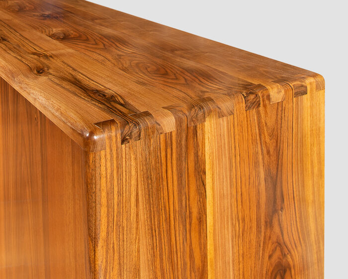 Skandinavische Sideboard aus Nussbaum